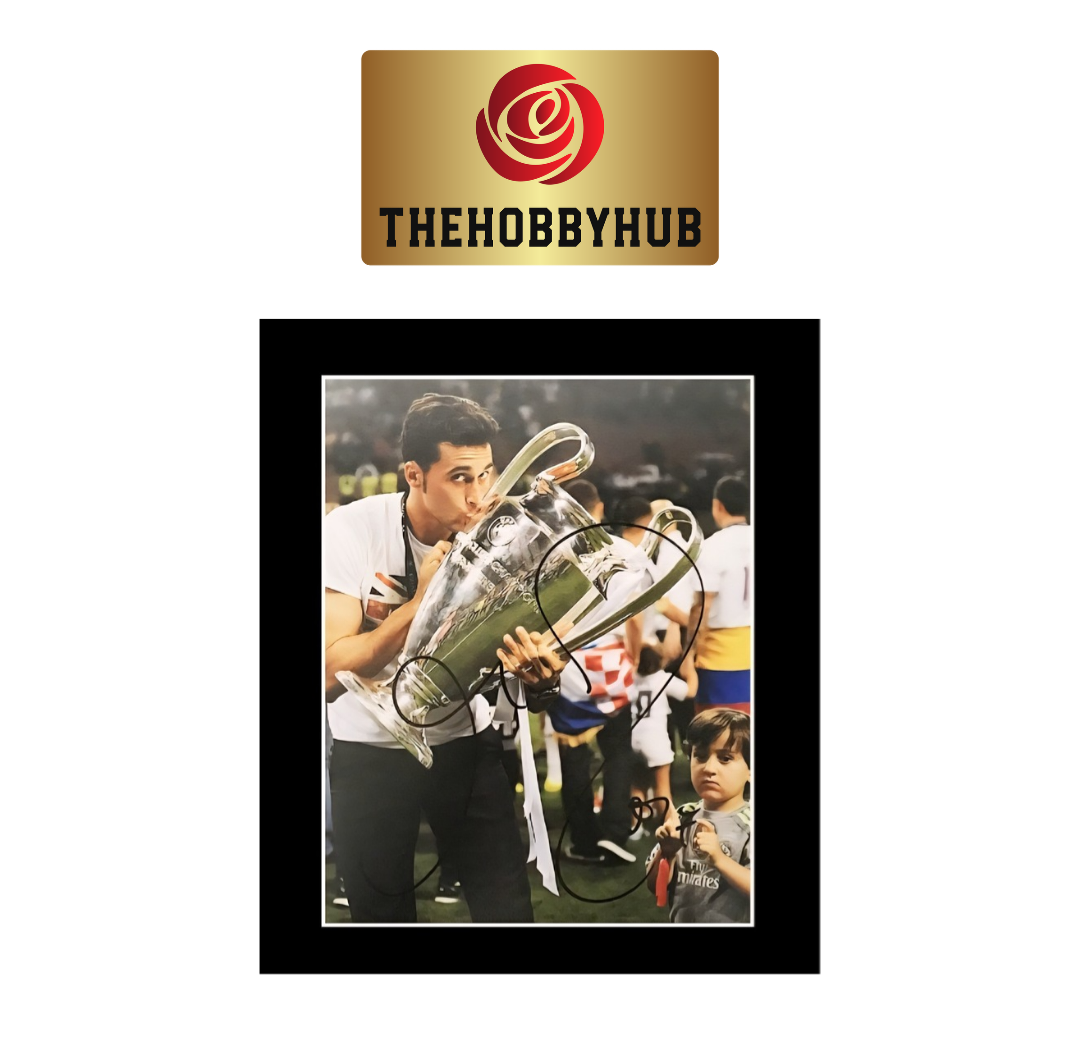 Alvaro Arbeloa Photo Display - Real Madrid Autograph 12x10